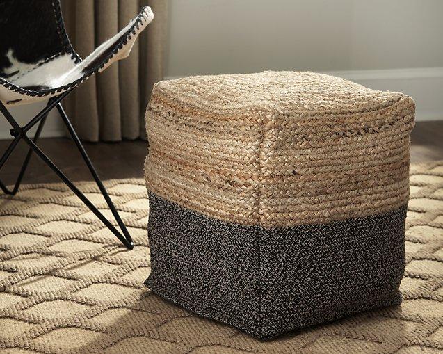 Sweed Valley Pouf